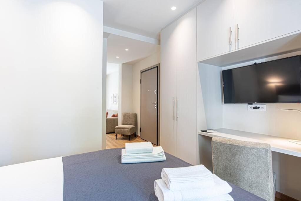 Peaceful Shelter In Athens Apartment ภายนอก รูปภาพ