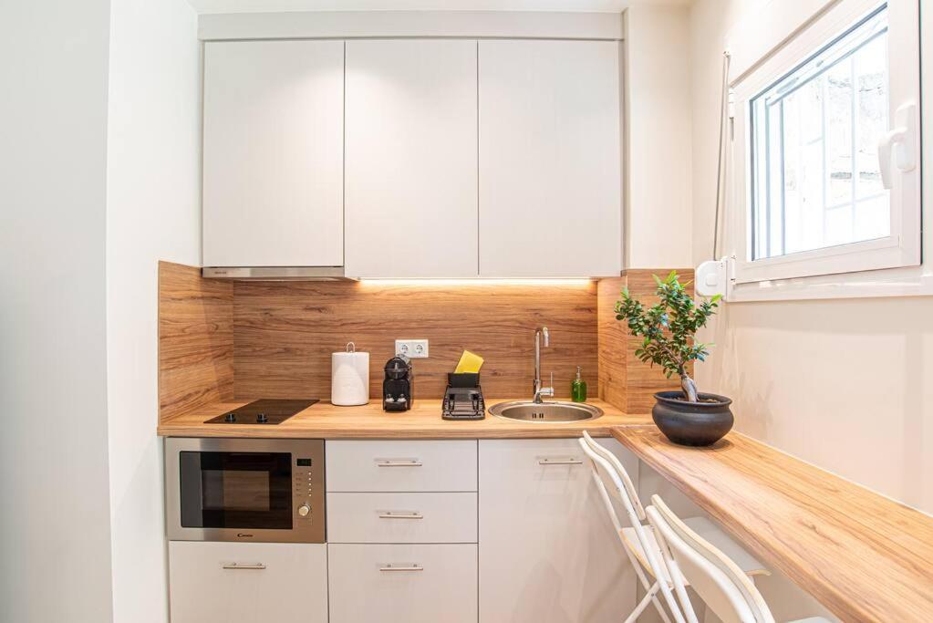 Peaceful Shelter In Athens Apartment ภายนอก รูปภาพ