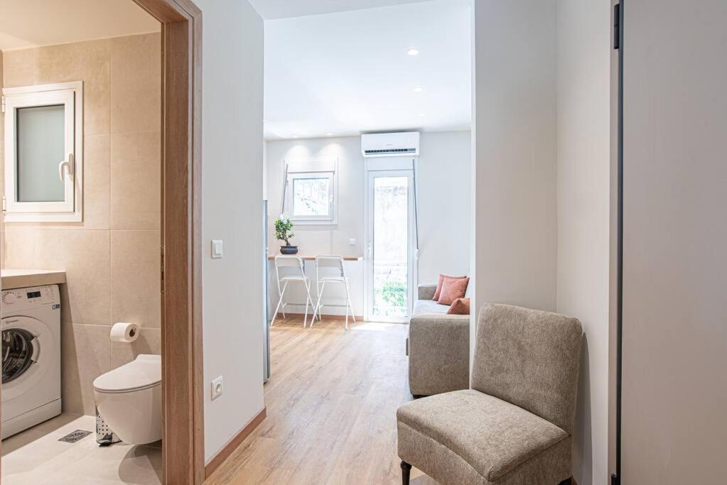 Peaceful Shelter In Athens Apartment ภายนอก รูปภาพ
