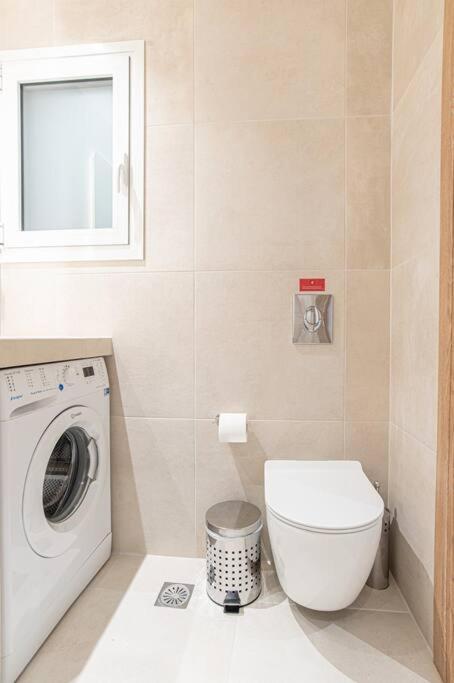 Peaceful Shelter In Athens Apartment ภายนอก รูปภาพ